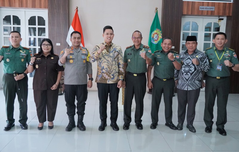Bupati Dico Sambut Baik Kunjungan Wadan Seskoad di Kabupaten Kendal