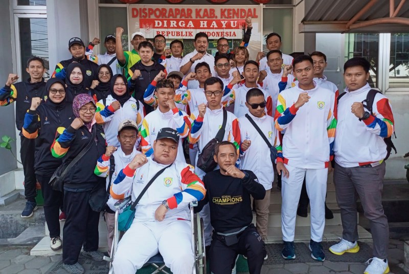 Disporapar Lepas Keberangkatan Atlet NPCI di Ajang Peparprov Ke-IV Jateng