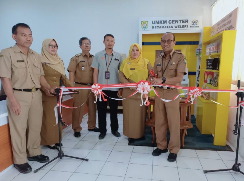 Disdakop UKM Kendal Launching UMKM Center