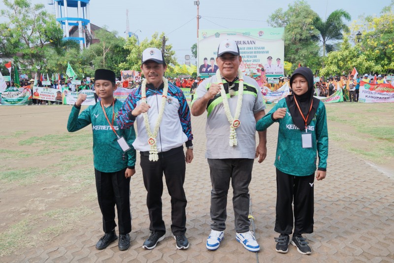 Wakil Bupati Kendal Membuka Porseni MI Tingkat Provinsi Jawa Tahun 2023