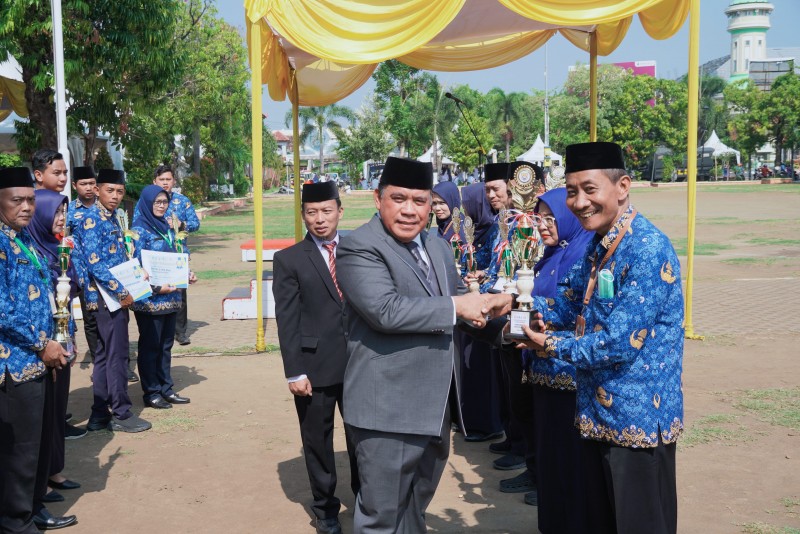 Pemerintah Kendal Paringati Upacara Peringatan Hari Pahlawan dan HKN