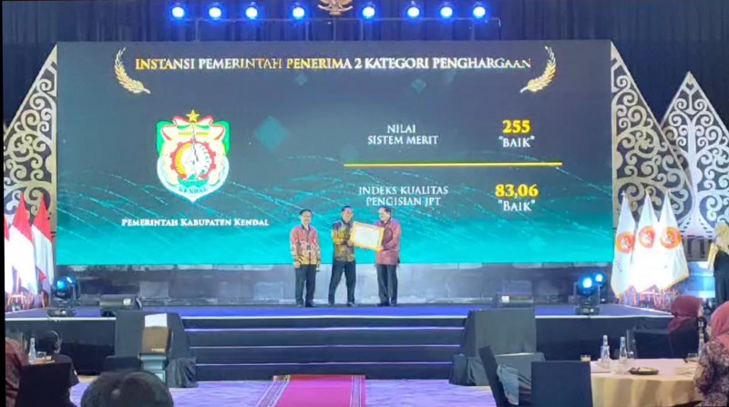 Pemkab Kendal Raih 2 Kategor Penghargaan dari Anugerah Meritokrasi KASN