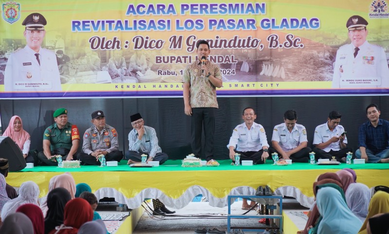 Bupati Kendal Resmikan Revitalisasi Los Pasar Gladag Kaliwungu