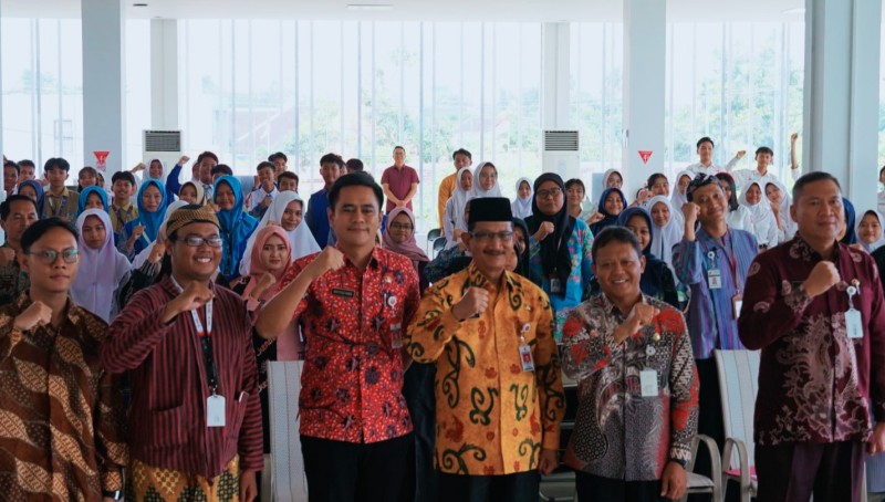 Seminar Kepemudaan, Dinarpus Kendal Dorong Generasi Muda untuk Berkarya