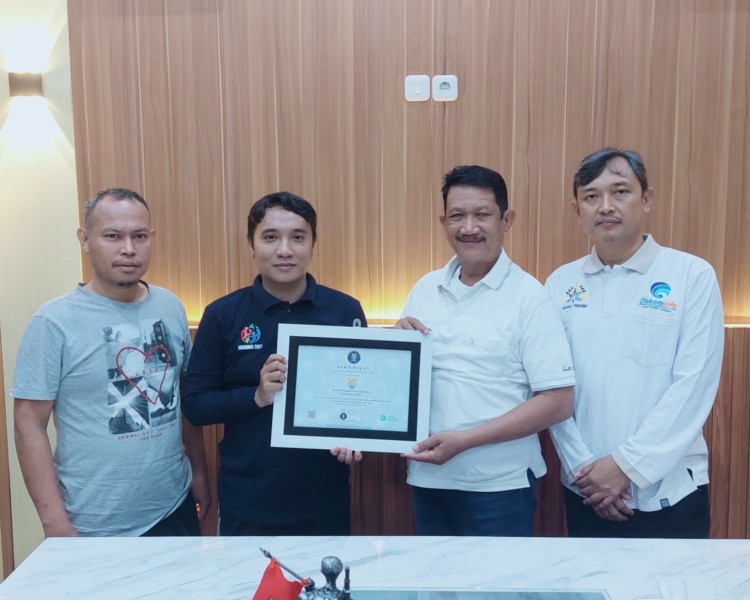 Diskominfo Terima Sertifikat Indeks KAMI deri Badan Siber dan Sandi Negara