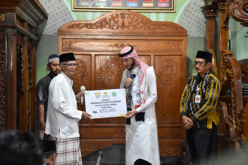 Safari Ramadan 1445 H "Membasuh Luka Palestina" bersama Syekh Fayez