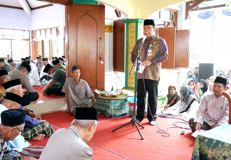 Wabup Kendal : Mbah Wali Gembyang Tokoh yang Patut Diteladi