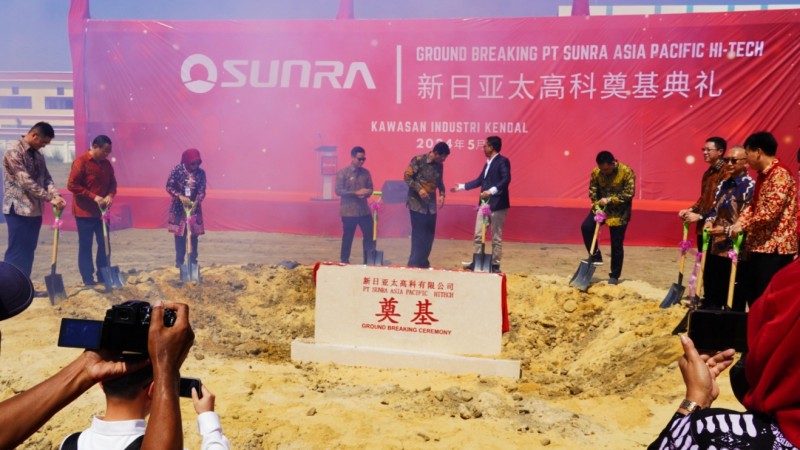 Bupati Kendal Hadiri Ground Breaking Pembangunan Pabrik Kendaraan Listrik