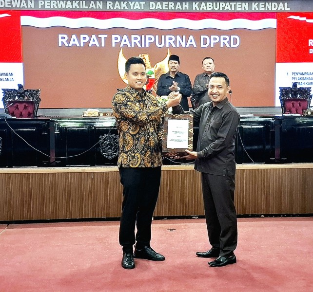 Bupati Kendal Sampaikan Nota Keuangan Pertanggungjawaban APBD Tahun 2023