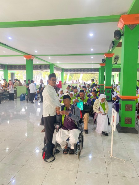 Monitoring Keberangkatan Calon Jamaah Haji Asal Kendal