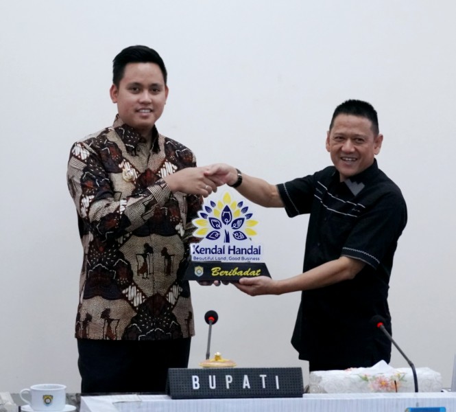 Bupati Kendal Sambut Baik Kunjungan Pj Bup Kampar untuk Studi Tiru KIK