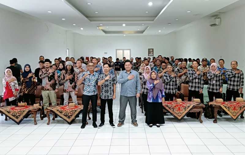 Badan Kesbangpol Berikan Pendidikan Politik untuk PPK se-Kabupaten Kendal