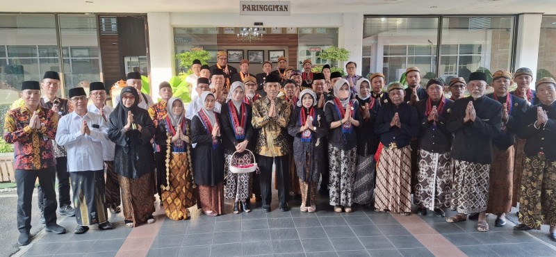 Hari Jadi ke-419, Pemkab Kendal Ziarah ke Makam Tumenggung Bahurekso