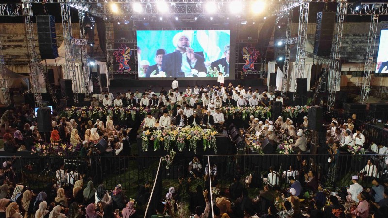 PRK Hari Pertama Bersholawat bersama  Habib Syech Bin Abdul Qodir Assegaf