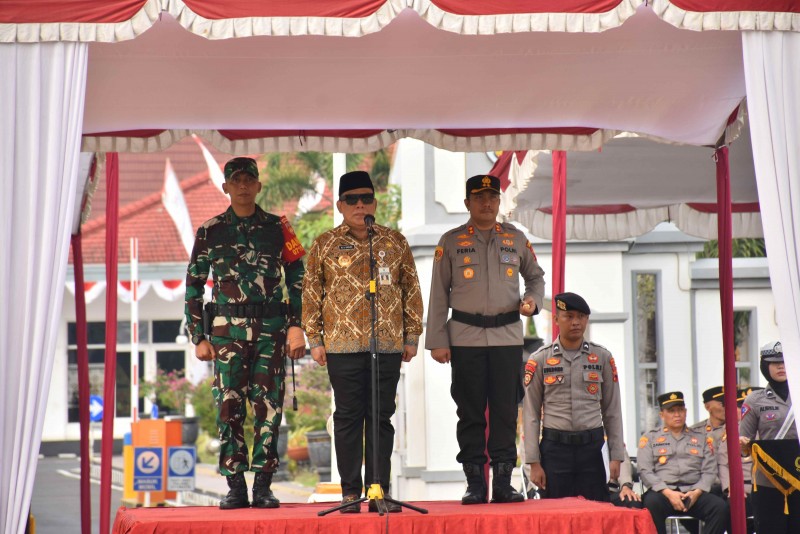 Wakil Bupati Pimpin Apel Pasukan Operasi Mantap Praja Candi 2024 - 2025