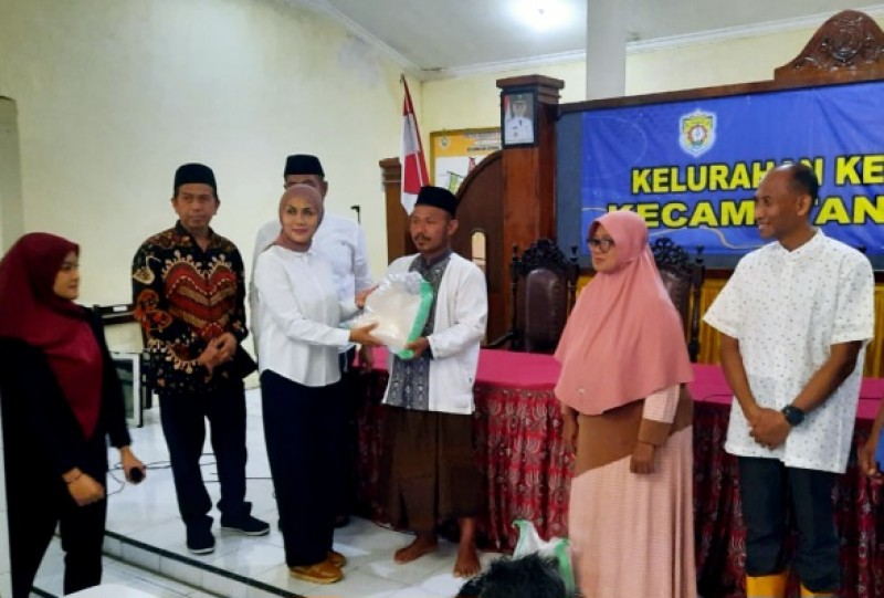 Kunjungi 3 Lokasi Terdampak Banjir, Bupati Berikan Bantuan untuk Warga