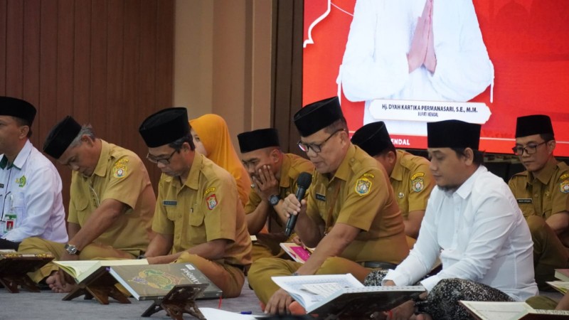 Bulan Suci Ramadhan Pemda Kendal Melakukan One Day One Juz