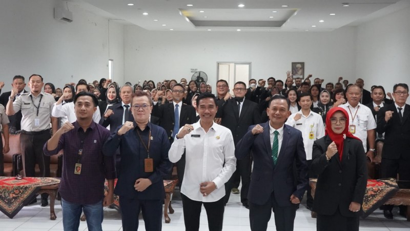 Pengukuhan Ikatan Notaris dan Pejabat Pembuat Akta Tanah