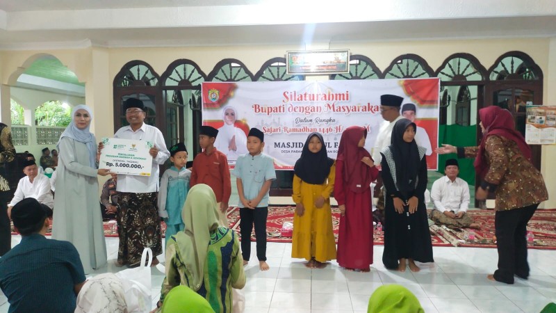 Safari Ramadhan Kecamatan Rowosari, Bupati Bahas Masalah Lingkungan
