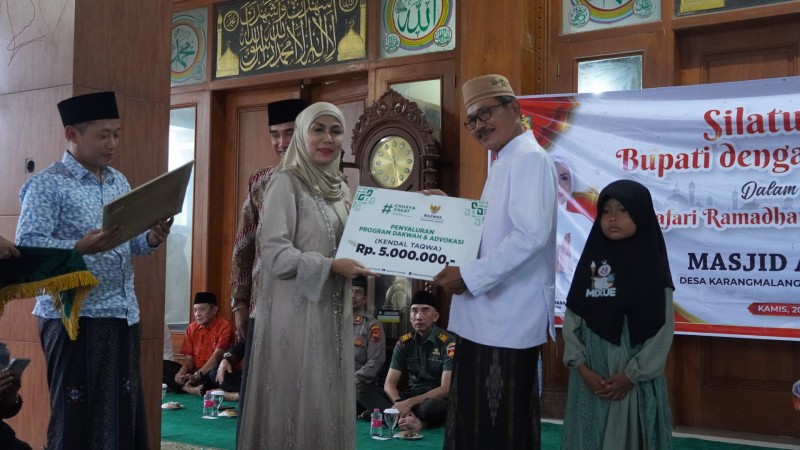 Silaturahmi dan Bantuan untuk Masjid serta Anak Yatim