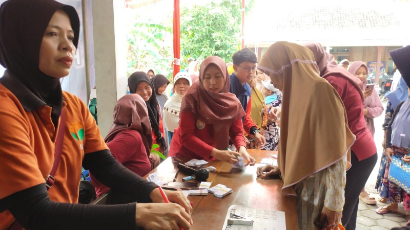 Bupati Kendal Hadiri Penyaluran Subsidi Pangan Pemprov Jawa Tengah