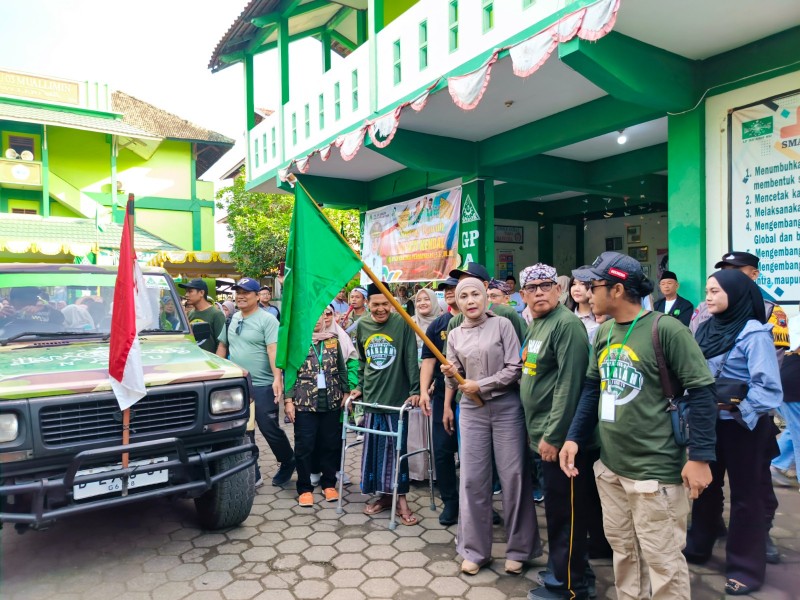 Bupati Kendal Lepas 1.250 Peserta Jalan Sehat Harlah Ansor dan Fatayat NU