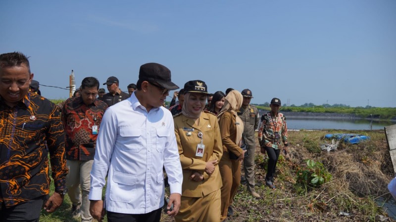 Wamendagri Bima Arya Meninjau Pembentukan KopDes Merah Putih Margorejo,