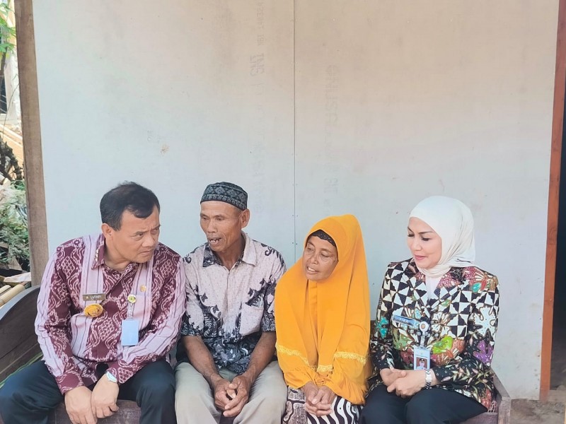 Gubernur Jateng dan Bupati Kendal Tinjau RTLH di Pucangrejo
