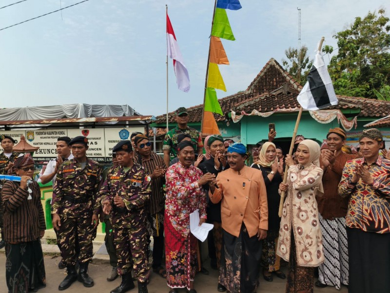 Kirab Budaya Desa Pekuncen, Wujud Syukur dan Pelestarian Tradisi Lokal