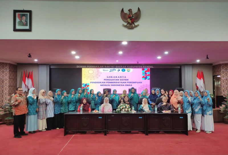 Akademi Paradigta Perkuat Kepemimpinan Perempuan di Kabupaten Kendal