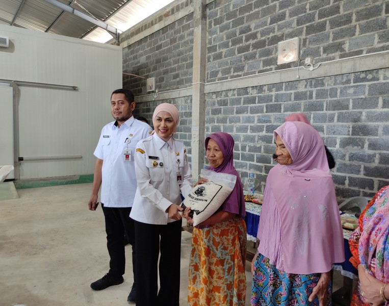 Pemkab Kendal Salurkan Bahan Pangan Murah di Wilayah Kecamatan Gemuh