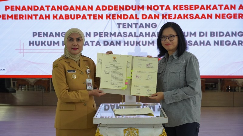 Penandatangan Addendum Nota Kesepakatan Pwmkab Kendal dan Kejaksaan Kendal