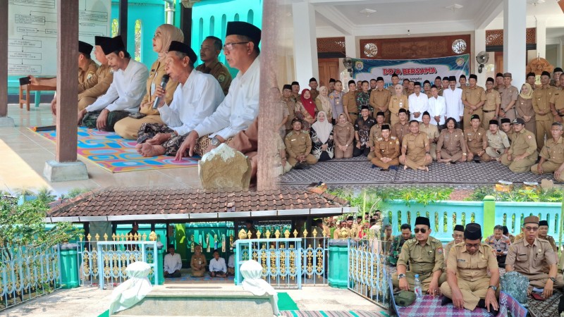 Bersama Paguyuban Kades, Bupati Kendal Melaksanakan Doa Bersama