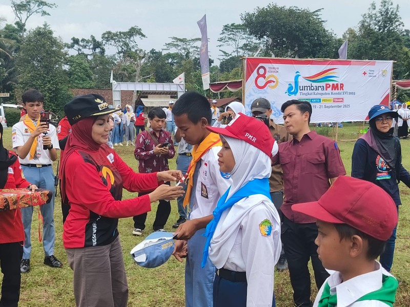 Bupati Kendal Buka Jumbara PMR Tingkat Kabupaten Kendal XVI Tahun 2025