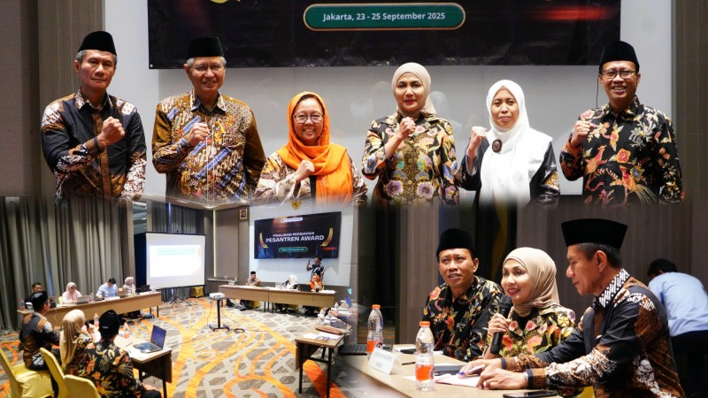 Pertama Kalinya, Bupati Kendal Masuk 3 Besar Nominasi Pesantren Award 2025