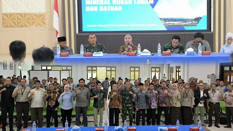 Bupati Kendal Optimalkan Pajak MBLB untuk Tingkatkan PAD Daerah
