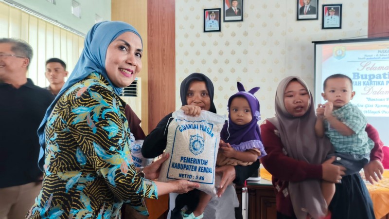 Pemkab Salurkan Bantuan Pangan untuk Balita Gizi Buruk dan Gizi Kurang