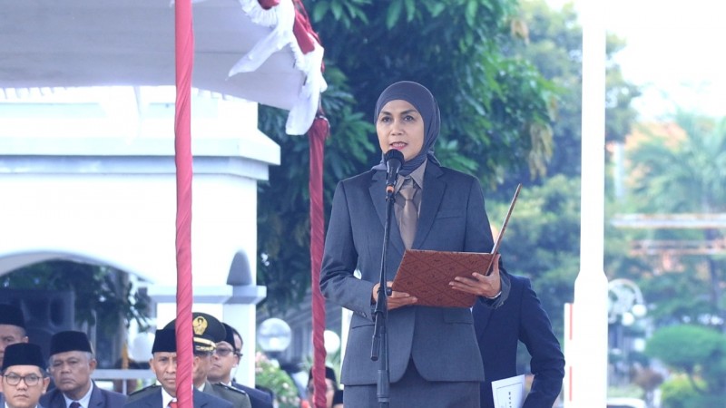 Bupati Kendal Pimpin Upacara Hari Pahlawan dan HKN ke-61