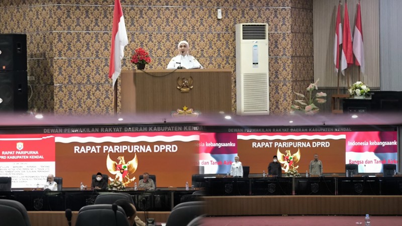Rapat Paripurna DPRD Kendal Setujui Raperda Perubahan Ketiga