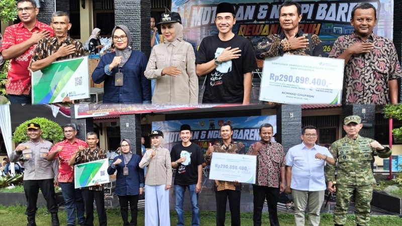 May Day, BPJS Ketenagakerjaan dan Pemkab Kendal Serahkan Manfaat Santunan