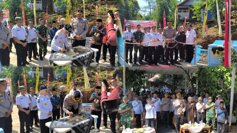 Bersama Kapolres Kendal, Bupati Resmikan Jembatan Merah Putih Presisi