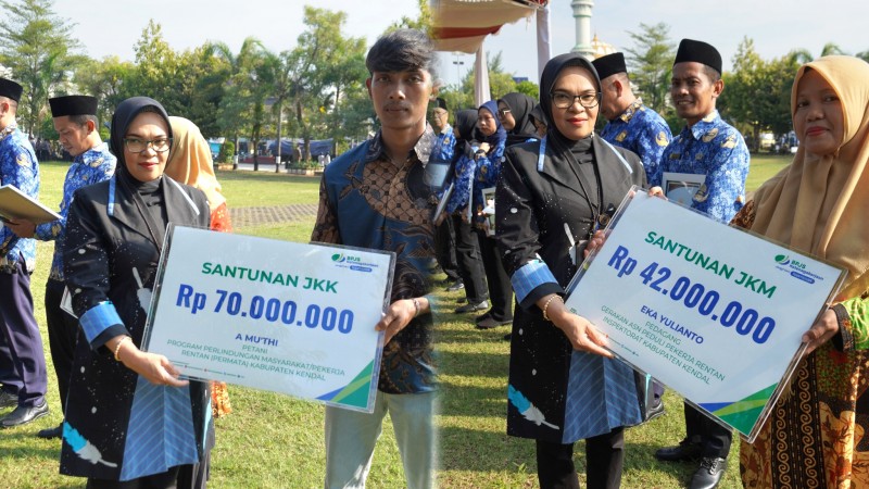 Peringatan Harkitnas, BPJS Ketenagakerjaan Serahkan Santunan Pekerja Rentan