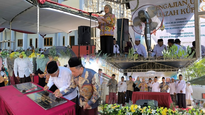 Bupati Kendal Resmikan SMP Sains El Masruri dan MDTU NU Nurul Huda