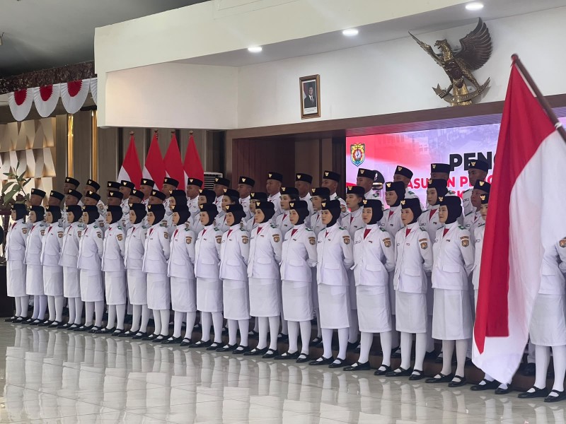 70 Anggota Paskibraka Kendal Dikukuhkan, Siap Jalankan Tugas pada HUT ke-81