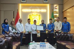Pemkab Kendal Raih Penghargaan Program Desa Migran Emas